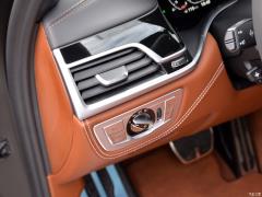 Обновленный спортивный костюм 750Li xDrive V8 M 2019 года 2019 facelifted 750Li xDrive V8 M sports suit Фото 107 из 540