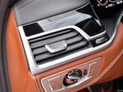 Обновленный спортивный костюм 750Li xDrive V8 M 2019 года 2019 facelifted 750Li xDrive V8 M sports suit Фото 108 из 540