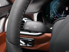 Обновленный спортивный костюм 740Li xDrive Executive M 2019 года 2019 facelifted 740Li xDrive executive M sports suit Фото 19 из 540