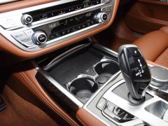 Обновленный спортивный костюм 750Li xDrive V8 M 2019 года 2019 facelifted 750Li xDrive V8 M sports suit Фото 205 из 540
