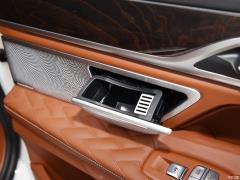 Обновленный спортивный костюм 750Li xDrive V8 M 2019 года 2019 facelifted 750Li xDrive V8 M sports suit Фото 506 из 540