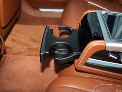 Обновленный спортивный костюм 740Li xDrive Executive M 2019 года 2019 facelifted 740Li xDrive executive M sports suit Фото 254 из 540