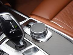Обновленный спортивный костюм 750Li xDrive V8 M 2019 года 2019 facelifted 750Li xDrive V8 M sports suit Фото 210 из 540