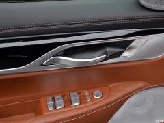 Обновленный спортивный костюм 750Li xDrive V8 M 2019 года 2019 facelifted 750Li xDrive V8 M sports suit Фото 375 из 540