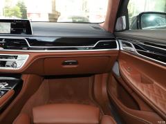 Обновленный спортивный костюм 740Li xDrive Executive M 2019 года 2019 facelifted 740Li xDrive executive M sports suit Фото 4 из 540
