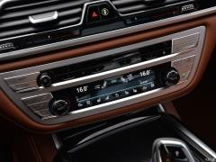 Обновленный спортивный костюм 750Li xDrive V8 M 2019 года 2019 facelifted 750Li xDrive V8 M sports suit Фото 148 из 540
