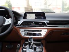 Обновленный спортивный костюм 740Li xDrive Executive M 2019 года 2019 facelifted 740Li xDrive executive M sports suit Фото 3 из 540