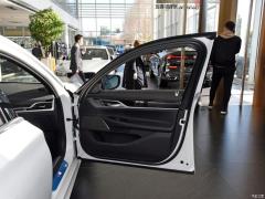 Обновленный спортивный костюм 730Li M 2019 года 2019 facelifted 730Li M sports suit Фото 38 из 45
