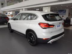2021 модельный фейслифтинг sDrive20Li фотомодель 2021 model facelift sDrive20Li fashion model Фото 12 из 261