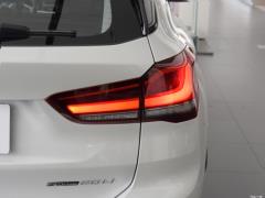 2021 модельный фейслифтинг sDrive20Li фотомодель 2021 model facelift sDrive20Li fashion model Фото 125 из 261