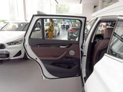 2021 модельный фейслифтинг sDrive20Li фотомодель 2021 model facelift sDrive20Li fashion model Фото 369 из 716