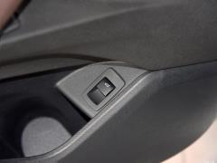 2021 модельный фейслифтинг sDrive20Li фотомодель 2021 model facelift sDrive20Li fashion model Фото 359 из 716