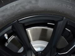 Коллекция xDrive M50i Faye 2020 года 2020 xDrive M50i Faye Collection Edition Фото 37 из 50