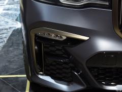 Коллекция xDrive M50i Faye 2020 года 2020 xDrive M50i Faye Collection Edition Фото 14 из 50
