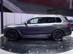 Коллекция xDrive M50i Faye 2020 года 2020 xDrive M50i Faye Collection Edition Фото 3 из 50