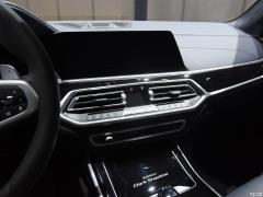 Коллекция xDrive M50i Faye 2020 года 2020 xDrive M50i Faye Collection Edition Фото 16 из 70