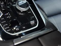 Коллекция xDrive M50i Faye 2020 года 2020 xDrive M50i Faye Collection Edition Фото 23 из 70
