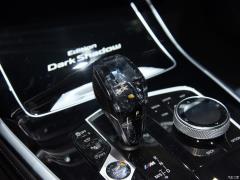 Коллекция xDrive M50i Faye 2020 года 2020 xDrive M50i Faye Collection Edition Фото 20 из 70
