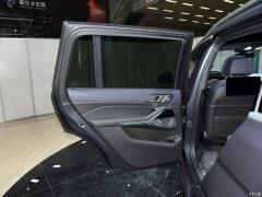 Коллекция xDrive M50i Faye 2020 года 2020 xDrive M50i Faye Collection Edition Фото 43 из 70