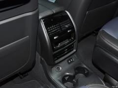 Коллекция xDrive M50i Faye 2020 года 2020 xDrive M50i Faye Collection Edition Фото 50 из 70