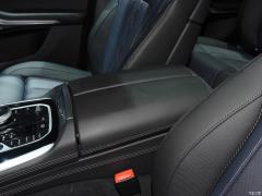 Коллекция xDrive M50i Faye 2020 года 2020 xDrive M50i Faye Collection Edition Фото 39 из 70