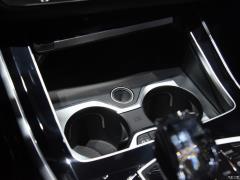 Коллекция xDrive M50i Faye 2020 года 2020 xDrive M50i Faye Collection Edition Фото 19 из 70