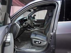 Коллекция xDrive M50i Faye 2020 года 2020 xDrive M50i Faye Collection Edition Фото 28 из 70