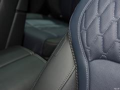 Коллекция xDrive M50i Faye 2020 года 2020 xDrive M50i Faye Collection Edition Фото 41 из 70