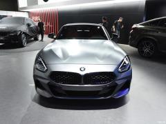 Ограниченная серия sDrive 25i Silver Cream, 2020 г. 2020 sDrive 25i Silver Cream Limited Edition Фото 16 из 128