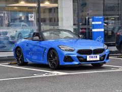Спортивный ночной комплект sDrive 25i M 2019 г. 2019 sDrive 25i M Sports Night Set Фото 17 из 69
