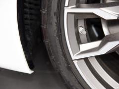 Спортивная версия M40i M 2019 года 2019 M40i M sports performance version Фото 25 из 61