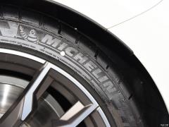 Спортивная версия M40i M 2019 года 2019 M40i M sports performance version Фото 37 из 61
