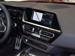 Спортивная версия M40i M 2019 года 2019 M40i M sports performance version Фото 4 из 72