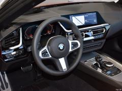 Спортивная версия M40i M 2019 года 2019 M40i M sports performance version Фото 3 из 72