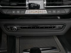 Ограниченная серия sDrive 25i Scorching Sun 2020 года 2020 sDrive 25i Scorching Sun Limited Edition Фото 33 из 150