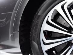 2021 4.0T V8 Первое издание, ограниченное издание 2021 4.0T V8 First Edition Limited Edition Фото 30 из 60