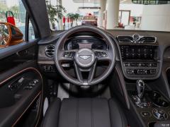 2021 4.0T V8 2021 4.0T V8 Фото 2 из 132