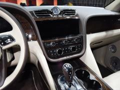 2021 4.0T V8 Первое издание, ограниченное издание 2021 4.0T V8 First Edition Limited Edition Фото 18 из 82