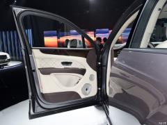2021 4.0T V8 Первое издание, ограниченное издание 2021 4.0T V8 First Edition Limited Edition Фото 42 из 82