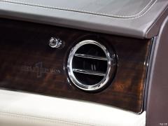 2021 4.0T V8 Первое издание, ограниченное издание 2021 4.0T V8 First Edition Limited Edition Фото 38 из 82