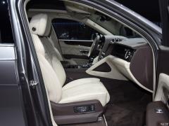 2021 4.0T V8 Первое издание, ограниченное издание 2021 4.0T V8 First Edition Limited Edition Фото 76 из 82