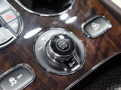 2021 4.0T V8 Первое издание, ограниченное издание 2021 4.0T V8 First Edition Limited Edition Фото 34 из 82