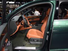 2021 4.0T V8 2021 4.0T V8 Фото 38 из 100