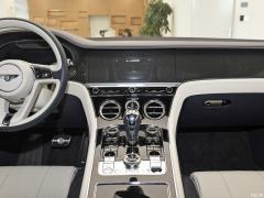 2020 4.0T GT V8 2020 4.0T GT V8 Фото 3 из 69