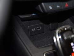 2021 28T полноприводная роскошь 2021 28T two-wheel drive luxury Фото 73 из 422