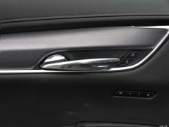 Шестиместный полноприводный автомобиль 2021 2.0T 2021 2.0T six-seater four-wheel drive style Фото 580 из 872