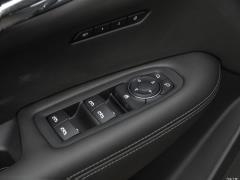Шестиместный полноприводный автомобиль 2021 2.0T 2021 2.0T six-seater four-wheel drive style Фото 583 из 872
