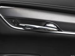 Шестиместный полноприводный автомобиль 2021 2.0T 2021 2.0T six-seater four-wheel drive style Фото 616 из 872