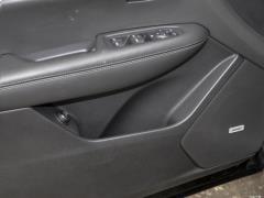Семиместный полноприводный автомобиль 2021 2.0T 2021 2.0T seven-seater two-wheel drive style Фото 522 из 872