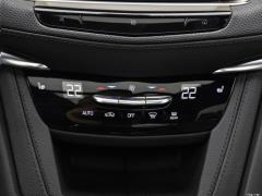 Шестиместный полноприводный автомобиль 2021 2.0T 2021 2.0T six-seater four-wheel drive style Фото 199 из 872